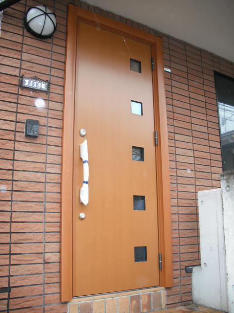 【世田谷大蔵店】玄関ドア交換工事★（木製⇒断熱玄関ドア）施工後