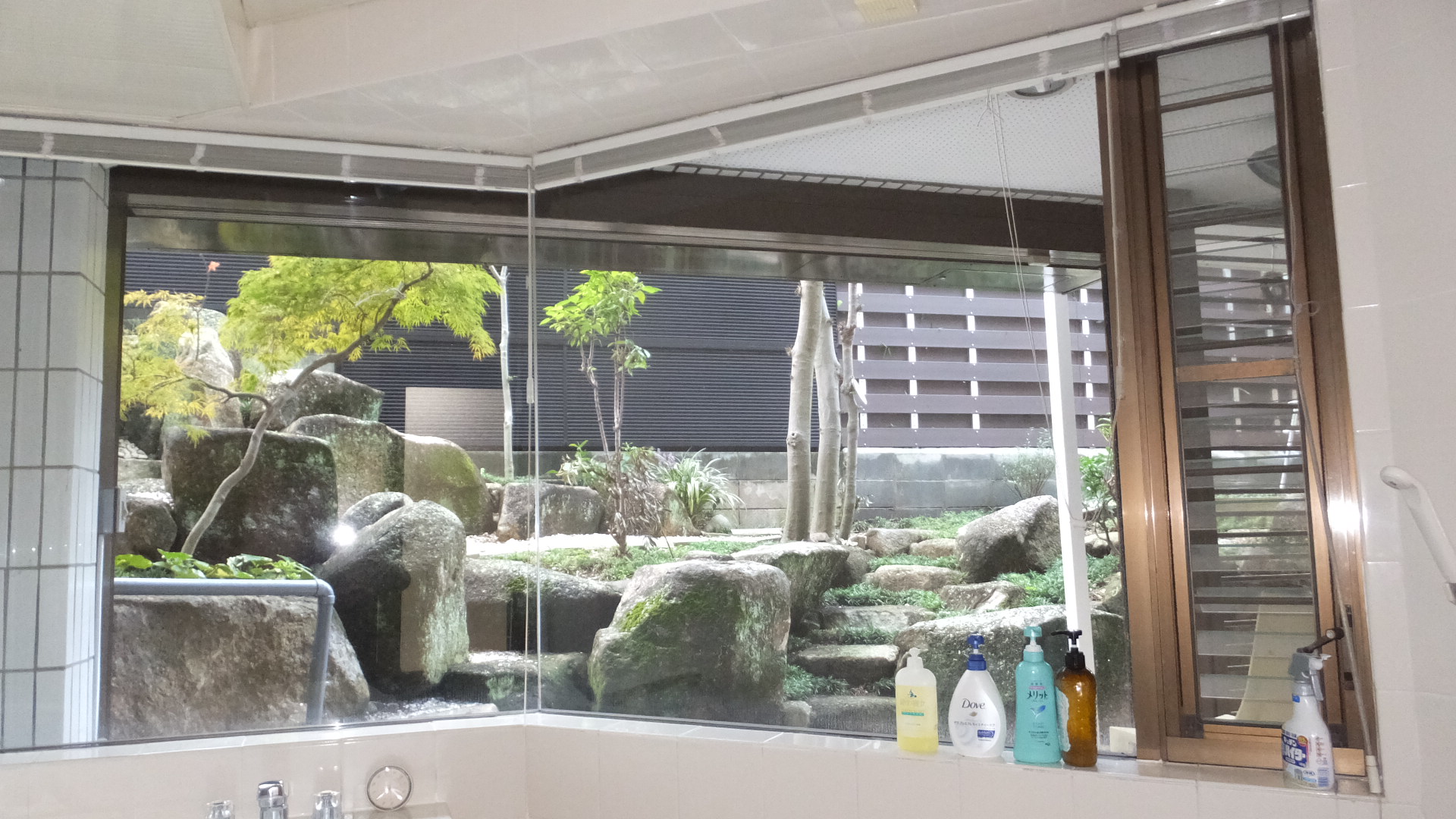 【世田谷大蔵店】お風呂の風通しを良くしたい！施工前